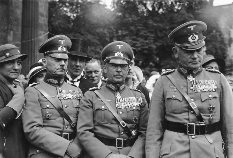 Rundstedt junto a Werner von Fritsch y Werner von Blomberg, en Berlin, en 1934