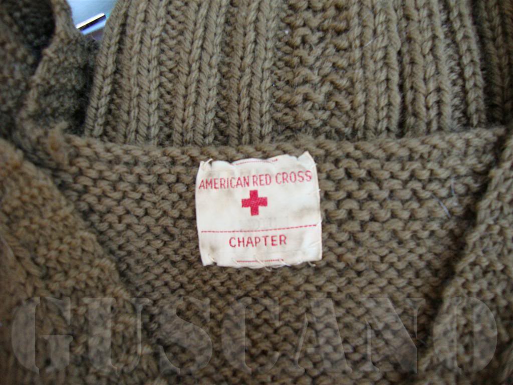 Modelo sin mangas, que tejían a mano mujeres en los EE.UU., y que luego los repartía la Cruz Roja a los soldados en el frente