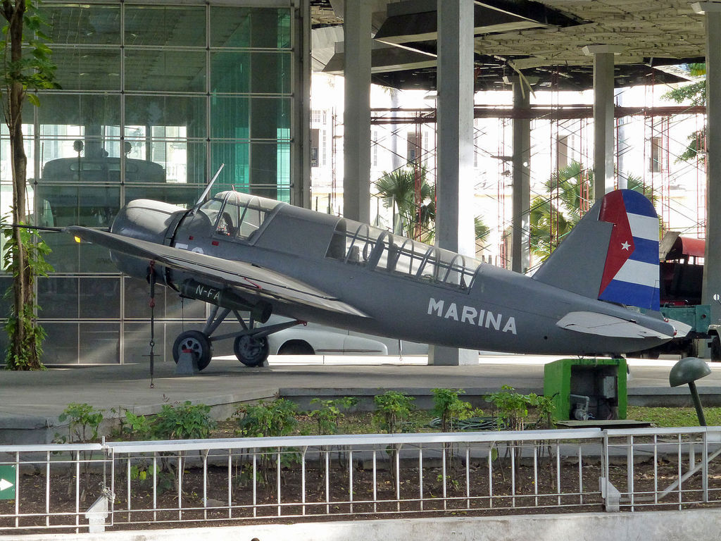 Vought OS2U-3 Kingfisher  Nº de Construcción 0950 se encuentra en el Museo de la Revolución Cubana, La Habana, Cuba