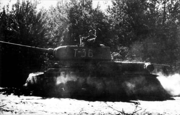 T34 85 soviético