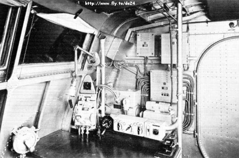 Interior de un Do-24K-1