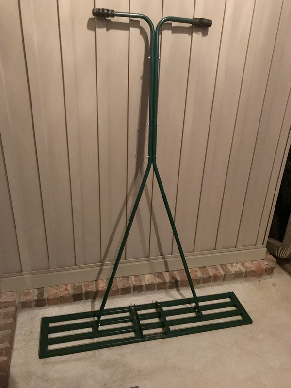 R&r leveling outlet rake