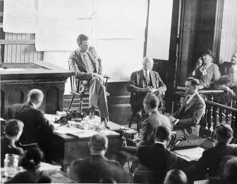 Lindbergh declarando en el juicio por el asesinato de su hijo