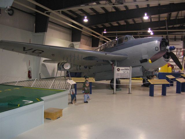 Grumman TBM-3S Avenger Nº de Serie 85861 conservado en CFB Shearwater Aviation Museum en Nueva Escocia, Canadá