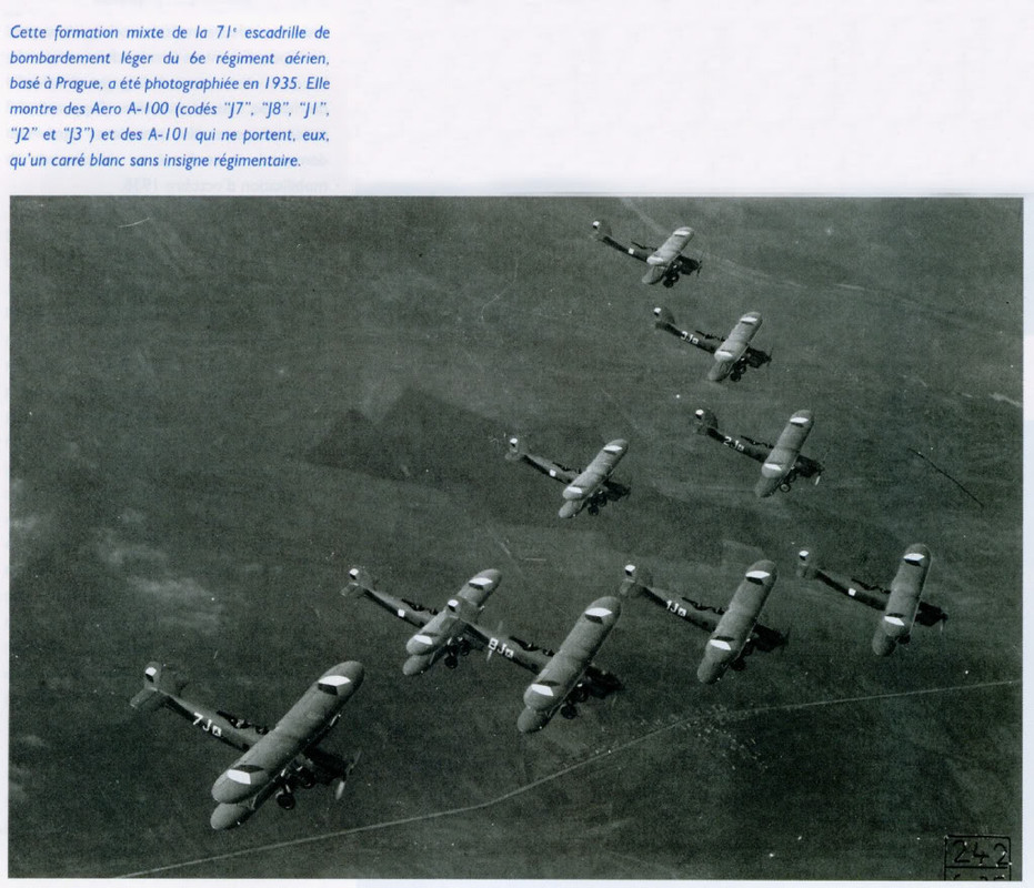 Esta formación mixta del 71º escuadrón de bombardeo ligero del 6º Regimiento del Aire con sede en Praga, fue fotografiada en 1935. Muestra Aero A-100 y A-101 que llevan solo un cuadrado blanco sin insignias de regimiento