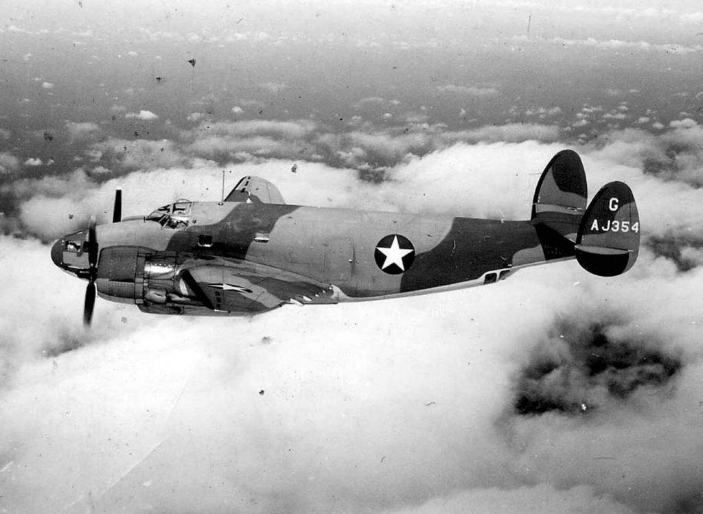 Lockheed Model 37 Ex-BritÃ¡nico Ventura Mk.II AJ-354 en vuelo, el 4 de Septiembre de 1942