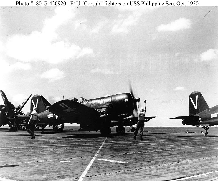 Vought F4U-4 Corsair del EscuadrÃ³n VF-114 del Portaaviones USS Philippine Sea CV-47, durante la Guerra de Corea