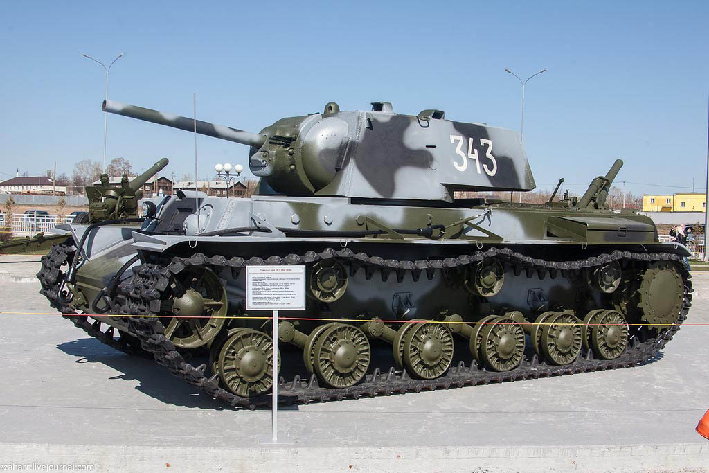 KV-1 Modelo 1941 conservado en el Museum of military equipment Battle Glory of the Urals Verkhnyaya Pyshma, Sverdlovsk Oblast, Rusia