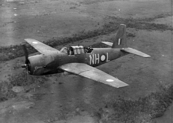 Vultee Vengeance perteneciente al Escuadrón Nº 12 de la RAAF durante una misión en Merauke, Nueva Guinea, en Diciembre de 1943
