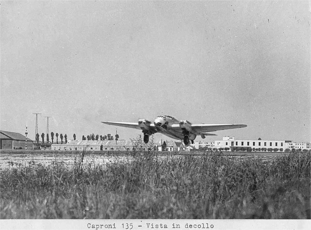 Vista de un Isotta Fraschini Asso XI RC.40 de un Caproni Ca. 135