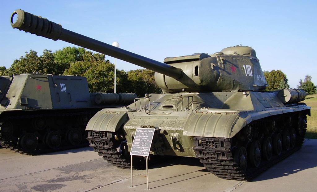 IS-2 m1943 conservado en el Glory Hill Memorial, Minsk , Minsk Voblast, Bielorrusia