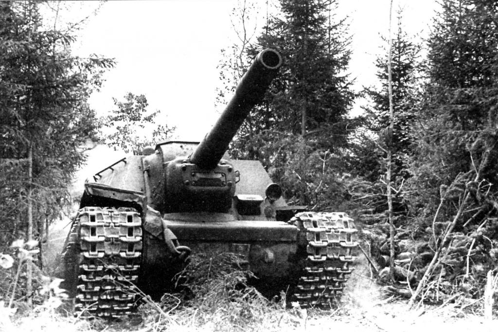 SU-152 en Karelia, verano si 1944