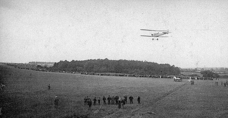 Un B.E.2A No.242 despegando desde Salisbury Plain en 1914