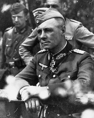 Rommel durante una de las escasas pausas de la Batalla de Francia