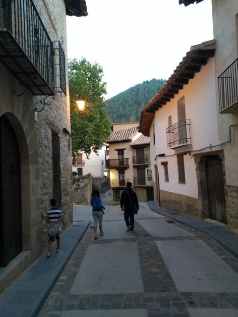 DE PUENTE POR LA SIERRA DE ALBARRACÍN, TERUEL Y ALREDEDORES CON NIÑOS - Blogs of Spain - 6 horas en Teruel y degustando Moras (Mora de Rubielos y Rubielos de Mora) (16)
