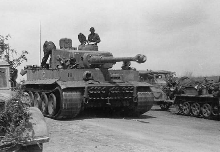 Tiger I número 913 de la SS Panzer Regiment 3 Totenkopf en Kursk