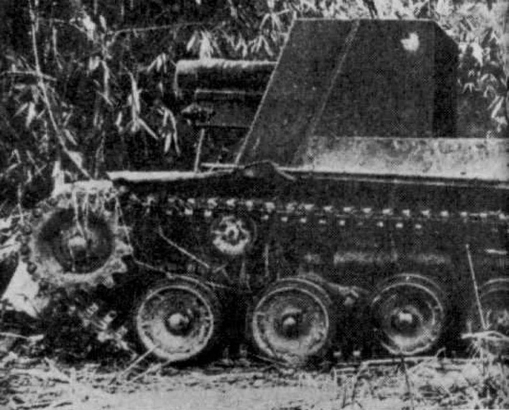 Un Tipo 4 Ho-Ro abandonado en la selva de Filipinas