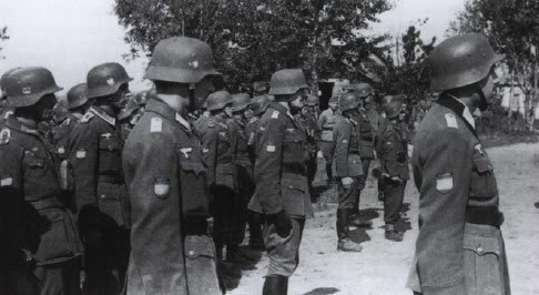 Miembros del 25º Batallón de Marcha a su llegada a Alemania