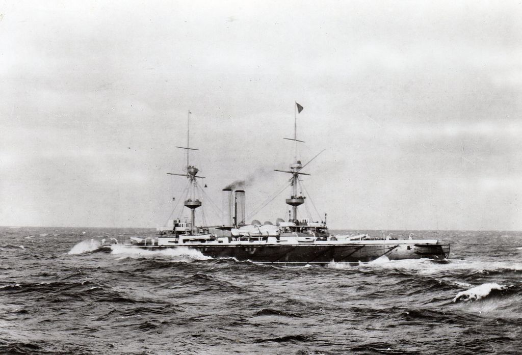Acorazado Predreadnough Británico HMS Royal Sovereign 1892