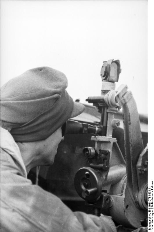 Dotación de un Hummel en Rusia, en enero-febrero de 1944