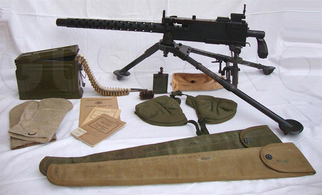 La ametralladora M1919A4 y algunos de sus accesorios
