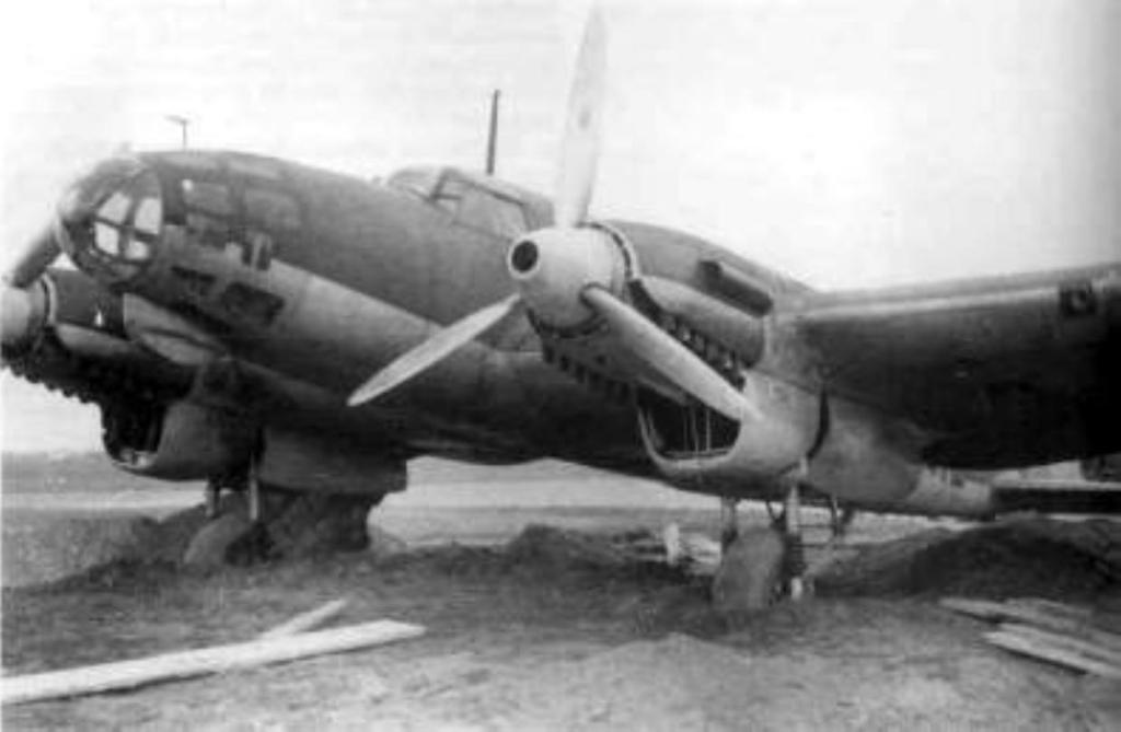 Los He 111 B-1 disponían de un deficiente armamento defensivo y morro tipo Dakota