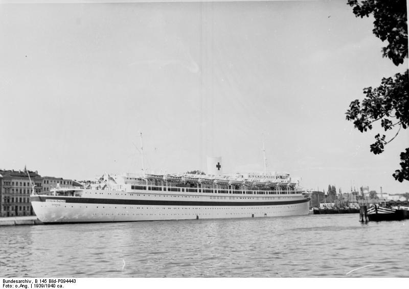 El MV Wilhelm Gustloff recién pintado como Buque hospital, 1939