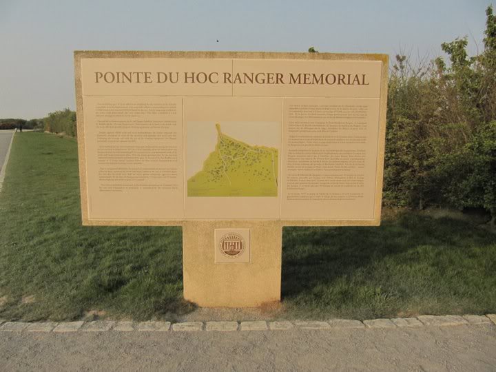 Pointe Du Hoc, uno de los puntos estratégicos más importantes del desembarco, el Pointe Du Hoc situado entre las dos playas del desembarco estadounidense Omaha y Utah. Los Rangers estadounidenses treparon por los acantilados mientras este era bombardeado. Murieron aproximadamente unos 150 Rangers que luego fueron reforzados por la Primera División Americana