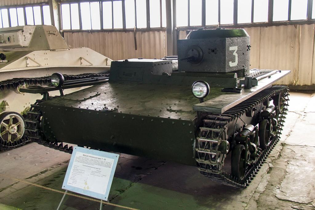 T-38 conservado en el Kubinka Tank Museum, Rusia