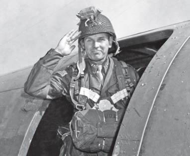 El General Maxwell Taylor jefe de la 101ª División Paracaidista
