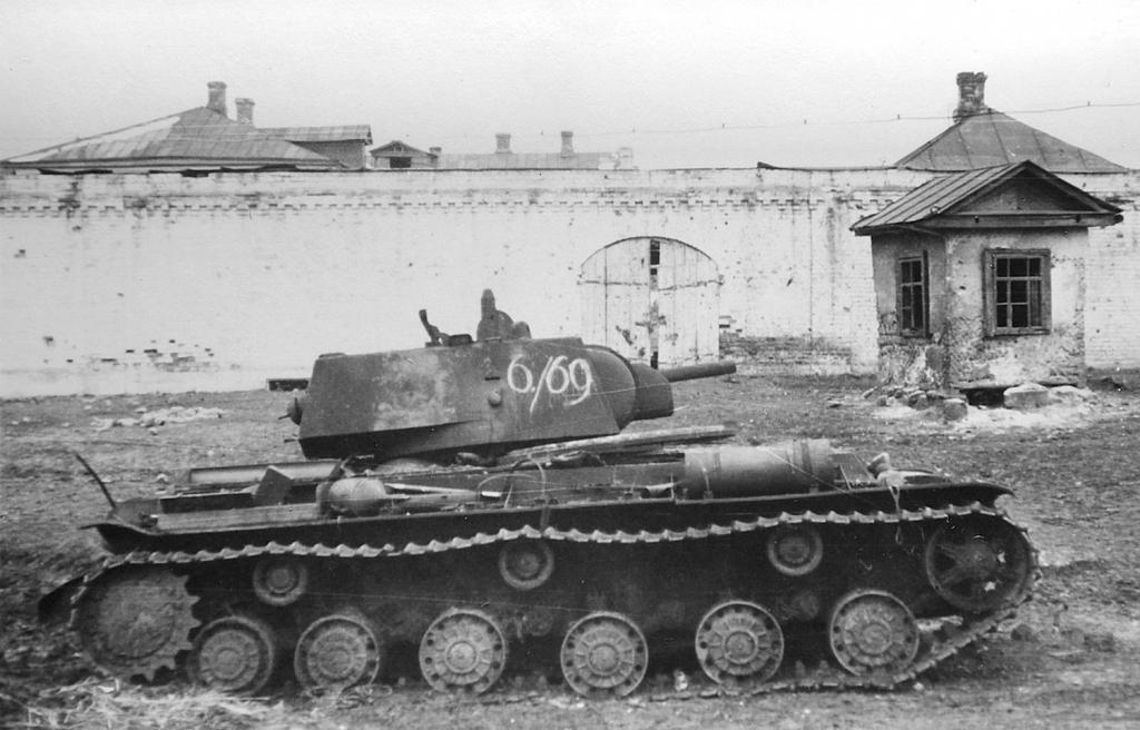 KV-1 destruido en Mzensk