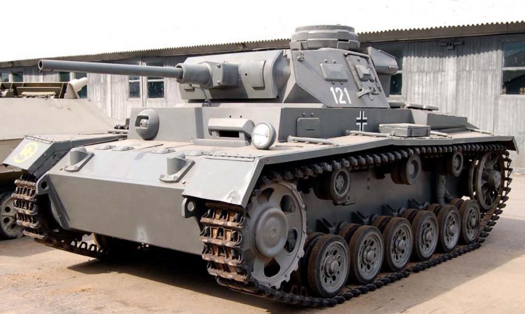 Panzerbefehlswagen III Ausf. J conservado en el Kubinka Tank Museum. Rusia