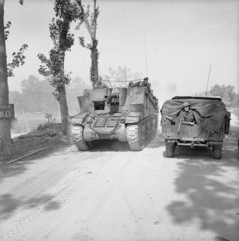 Sexton acercándose a Scoville durante la Operación Goodwood, 18 de Julio de 1944