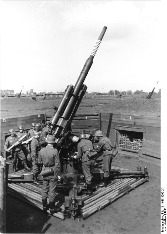 Un 8,8 cm Flak 18 como batería antiaérea