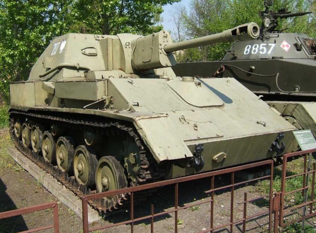 SU-76M conservado en el Polish Army Museum, Fort IX Czerniakowski, Varsovia, Polonia