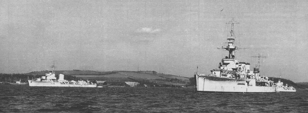 ORP Conrad y ORP Błyskawica en unos ejercicios en 1946
