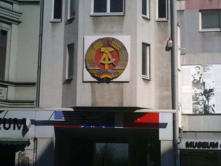 Insignia de la República Democrática alemana. Parte Rusa