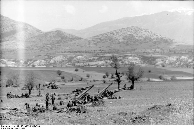 Posición de artillería Skoda vz 37 en campo abierto. Grecia, abril de 1941