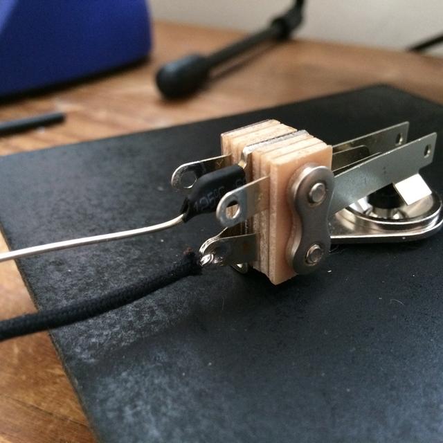 wiring a Gibson SG right angle toggle switch
