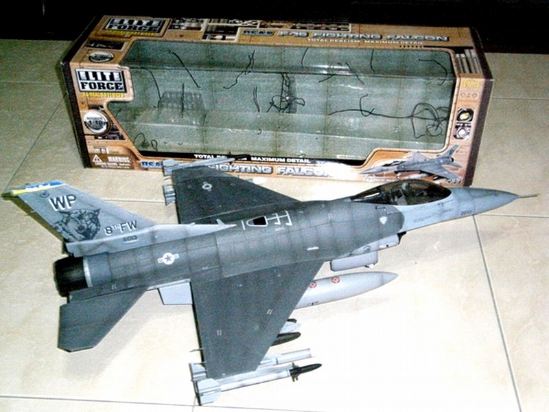 1/18 scale Lockheed Martin F-16CJ Fighting Falcon Block 52 HAF 