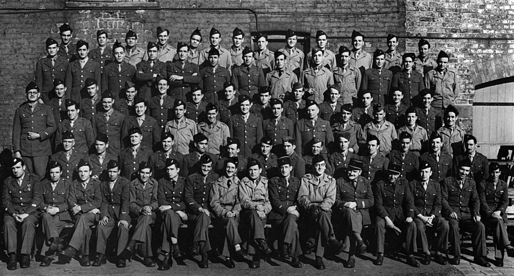 Componentes de La Nueve fotografiados en Pocklington, Inglaterra en el verano de 1944, antes de partir hacia Francia