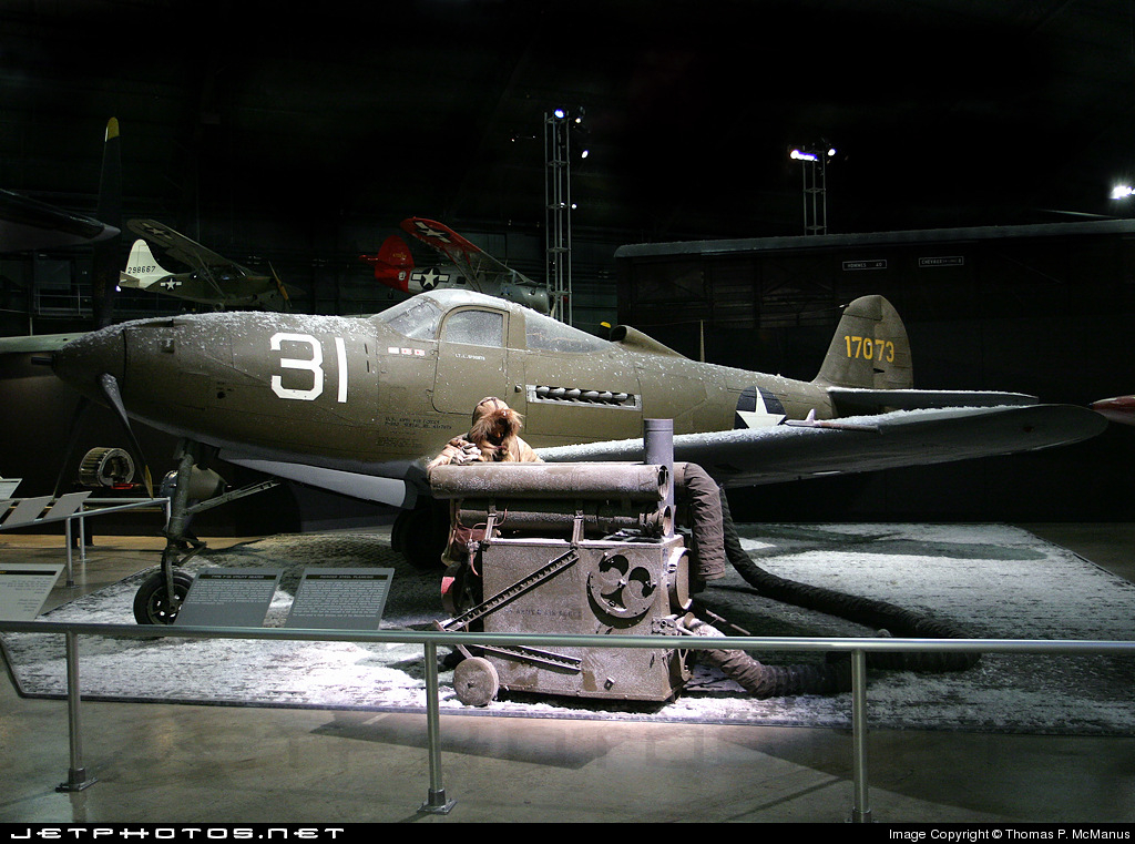 Bell P-39Q Airacobra Nº de Serie 44-3887 se exhibe en el National Museum of the United States Air Force en Dayton, Ohio