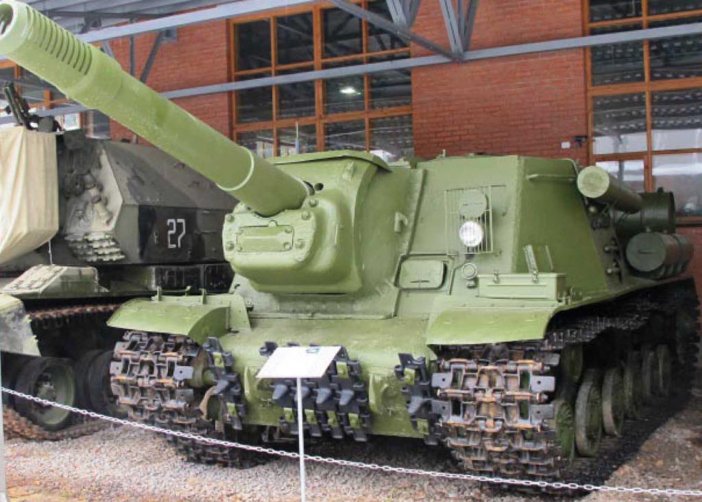 ISU-152 conservado en el State Military Technical Museum, Ivanovskoje, Moscú, Rusia