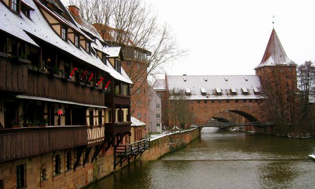 Núremberg, de ciudad Imperal a ciudad de la Navidad - Blogs de Alemania - Paseos entre la historia y las calles de Núremberg I (39)