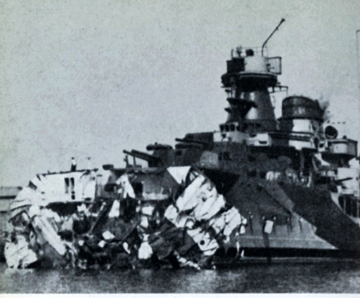 Estado en que quedó el RMI Muzio Attendolo después de ser torpedeado por el Submarino Britanico HMS Unbroken