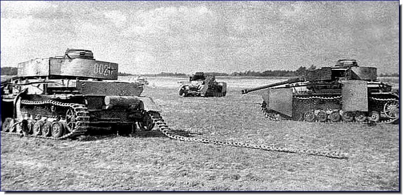 Carros de combate Panzer IV H de la 5º Div. Panzer destruidos cerca de Minsk