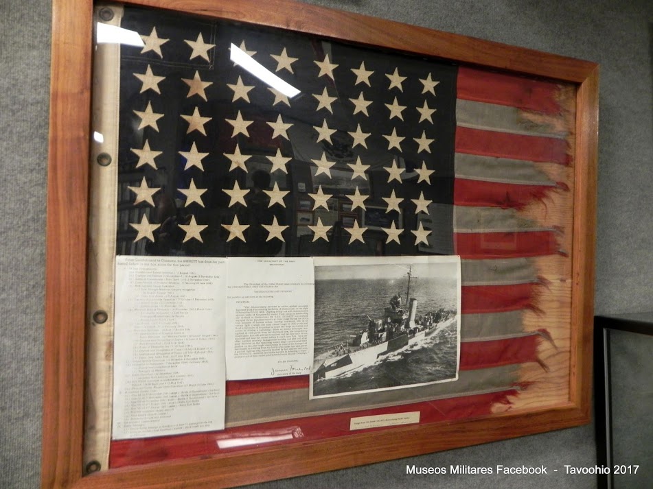 Bandera usada por el USS Sterett