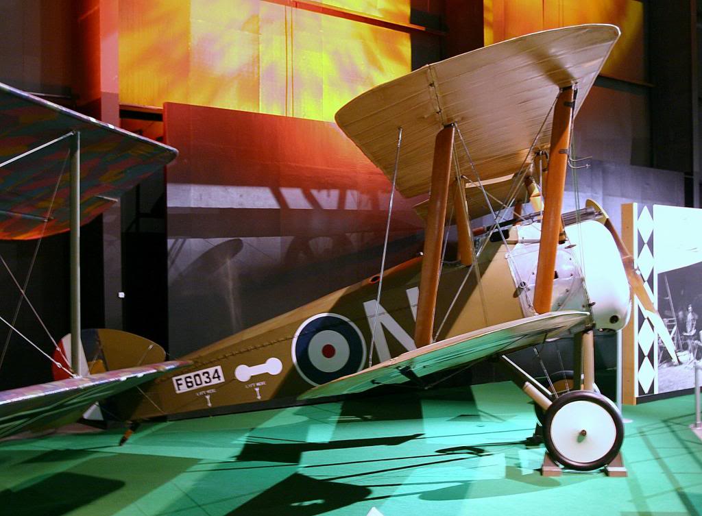 Sopwith F.1 conservado en el National Museum of the United States Air Force