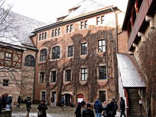 Núremberg, de ciudad Imperal a ciudad de la Navidad - Blogs de Alemania - Paseos entre la historia y las calles de Núremberg I (58)