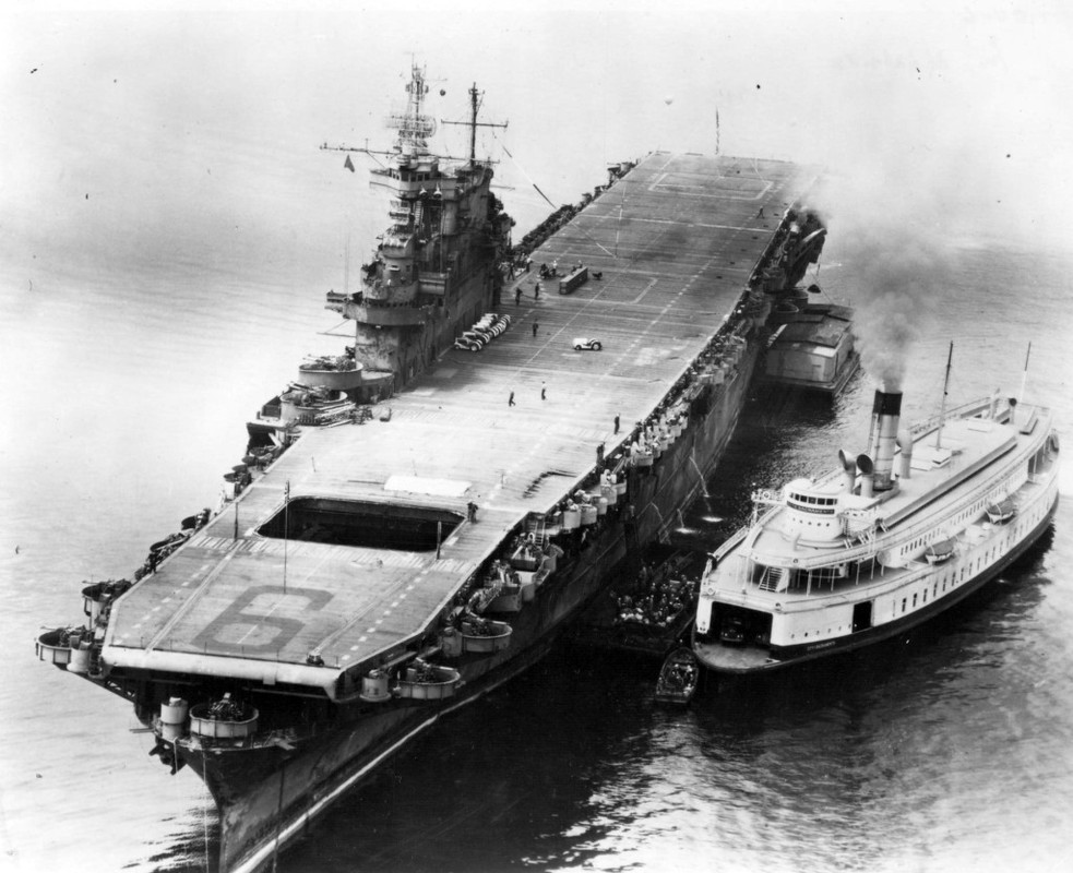 El USS Enterprise tras la guerra. Septiembre 1945